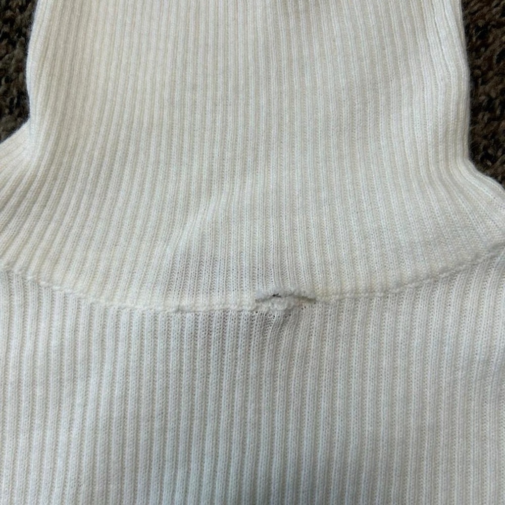 Southpole White Turtleneck Sweater XL | Y2K Streetwear | Junior Collection - Picture 4 of 8